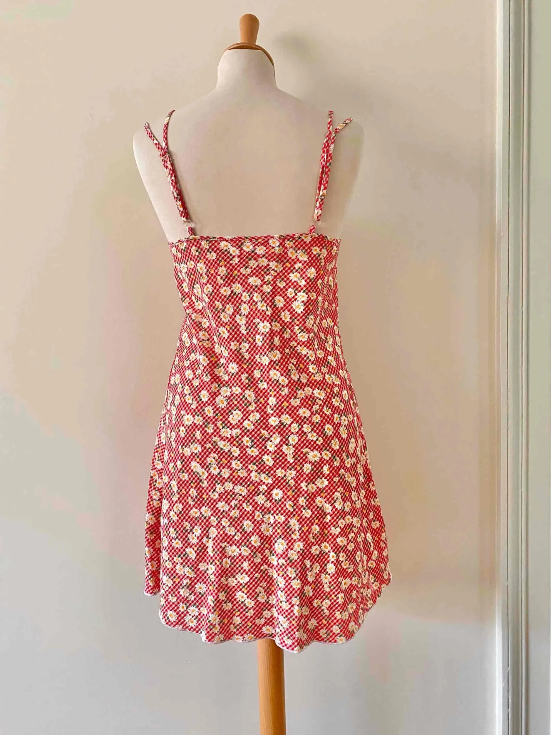 Robe en vichy et à fleurs